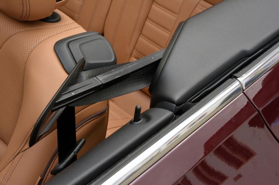  Opel Cascada 2013 года  (фото 21 из 51)